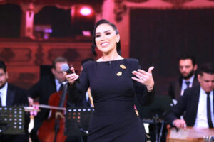 في الذكرى الخمسين لرحيل (أم كلثوم).. (منى الشاذلي) تحتفي بها في حلقة خاصة