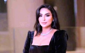 محمود حسونة يكتب: الفنانون وتريند (العمرة).. الجدل والرياء !
