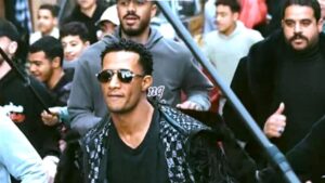 محمد شمروخ يكتب: مع (محمد رمضان) و(رامز جلال).. ورطة المائة ألف !
