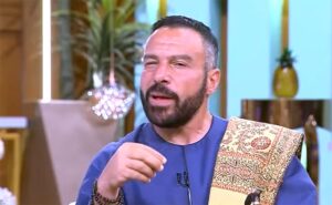الفنان (محمد خميس): حبي للآثار والحضارة المصرية بدأ من موسوعة الدكتور (سليم حسن)