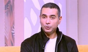 (نور محمود): شخصية (الدكتور حازم) في مسلسل عايشة الدور قريبة مني بشكل كبير