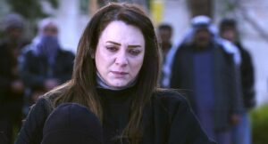 (سلاف فواخرجي).. نجمة متوجة على عروش قلوبنا، رغم أنف قرار النقابة!