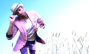 (روي الخوري): لا يوجد شبيه ولا منافس لـ (كارول سماحة)، و(كلو مسموح) تتحدث عن الحرية