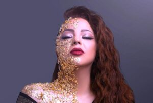 (سهر أبو شروف) تطلق أغنية باللهجة البدوية تميزت بها (سميرة توفيق)