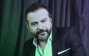 (تامر سري) يطرح ألبومه بتقنية نظام الـ QR لأول مرة في مصر