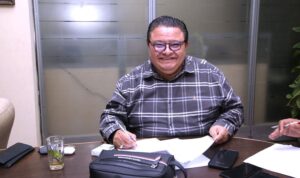 اجتماع اللجنة العليا لـ (المهرجان القومي للمسرح) برئاسة الفنان (محمد رياض)