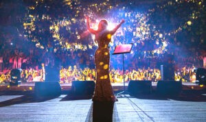 (نجوى كرم) تضيء المدرج الروماني في قلب العاصمة الأردنية عمّان