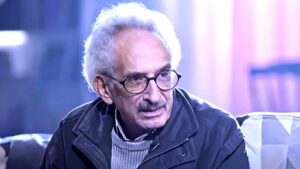 محمد الروبي يكتب: (صنع الله إبراهيم).. المتلصص الذي هزم الموت