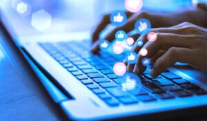 علي عبد الرحمن يكتب: أهلا بالتيك توك، ووداعا للتعليم، وأين (التشريعات)؟!