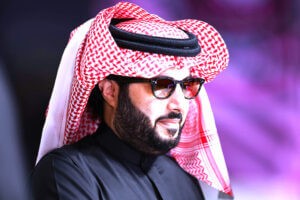 من يدفع للزمار.. عن استبعاد (تركي آل شيخ) الفنانين المصريين