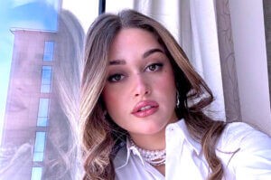 (نور إيهاب).. ممثلة مصرية شابة لفتت إليها الأنظار منذ صغرها