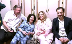 وفد وزارة الثقافة ونقابة المهن التمثيلية يطمئنون على (نجوى فؤاد)