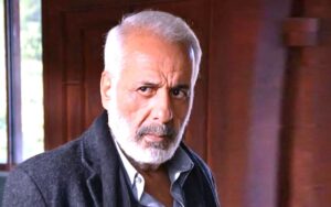 هل تغرق السطحية تجربة (أيمن زيدان) في المسرح السعودي؟!