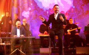 (زياد برجي) يواصل مشوار الحياة رغم رحيل شقيقه، وقريبا في القاهرة، مع أغنيات جديدة