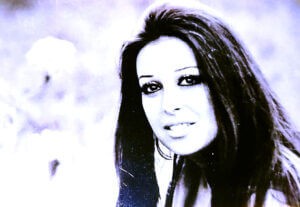 في عيد ميلاد (نجاة).. لماذا تحدى متعهد الحفلات (صديق أحمد) كل المطربات بسببها؟!.