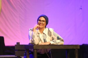 حسين نوح يكتب: (عايش إكلينيكيا).. طلقة مسرحية