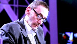 (طارق فؤاد) يرثي (زياد الرحباني) بقصيدة من كلماته وألحانه وغنائه