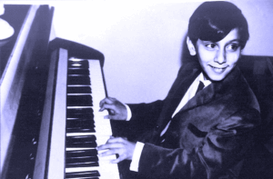 قصة الفدائيين الثلاثة الذين استشهدوا، ولحن لهم (زياد الرحباني) أغنية (وحدن)