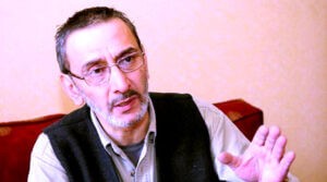 محمد الروبي يكتب عن: (زياد الرحباني) والمسرح حين تصبح الخشبة مرآة للناس والسلطة