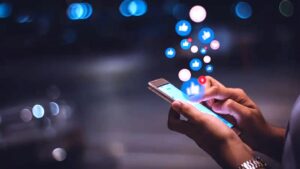 علي عبد الرحمن يكتب: أهلا بالتيك توك، ووداعا للتعليم، وأين (التشريعات)؟!