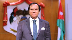 (عصام حجاوي) يرد على (رواق الثقافة) ويشرح سر تراجع دور الدراما الأردنية.