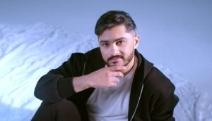 (غيث الهايم): (أي عشقته) تجربة غنائية برؤية مختلفة وجديدة تُبرز الجمال الغنائي