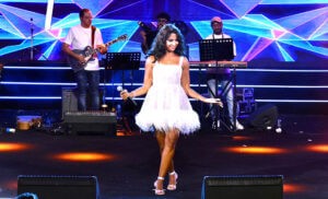 (رامي صبري)، و(روبي) يتألقان بالمسرح الروماني بمارينا