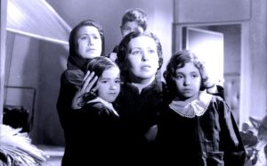 (أمهات السينما).. قناديل أضئن الشاشة الفضية رغم سلبيات وانحراف بعضهن (2/2)