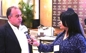 (عصام حجاوي): (صراع الأجيال) أول كوميديا نسائية سعودية، ويعرض الفجوة بين الأجيال