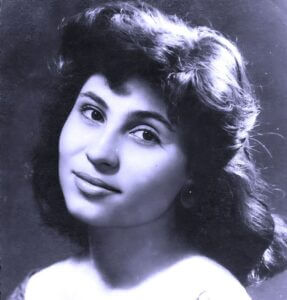 بعد دعوة الرئيس للمحافظة على التراث، (الفن) في سلة المهملات! (2)