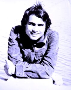 في ذكرى رحيله الـ 30 (عماد عبد الحليم) طائر الغناء الحزين الذي رحل وفي قلبه جرح!