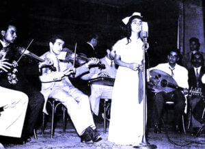 في عيد ميلاد (نجاة).. لماذا تحدى متعهد الحفلات (صديق أحمد) كل المطربات بسببها؟!.