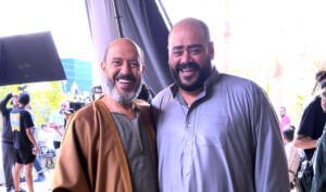 (أشرف عبدالباقي) يغير اسم مسلسله (ولد وبنت وشايب) لتشابهه مع سهرة تليفزيونية