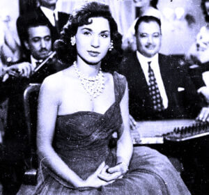 في ذكرى رحيلها الـ 42 نكشف أسرار عن (فايزة أحمد) وزواجها من رجل يبيع أولاده!