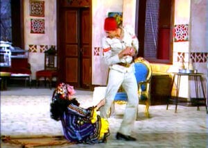 نكشف سر انسحاب أحمد زكي وشويكار وحسن مصطفى من مسرحية (ريا وسكينة)