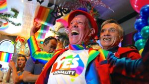 منى عشماوي تكتب: المثلية في هوليوود من (التابوه  السري) إلى منصات الاعتراف