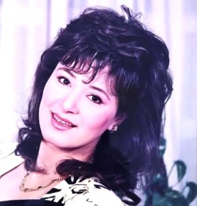 الفن كان وراء بداية ونهاية قص حب وزواج (أحمد زكي)، و(هالة فؤاد)