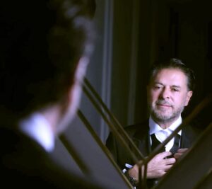 تعرف على مفاجأة (راغب علامة) الغنائية الجديدة، وحكاية الذباب الإلكتروني، وفضل شاكر