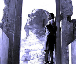 بمناسبة الذكرى الـ 55 لرحيل (جمال عبد الناصر) نتذكر دموع النجوم من خلال أصواتهم