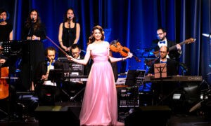 أوركسترا (مزيكا) العريقة على خشبة مسرح  Bloomsbury الأسطوري بلندن