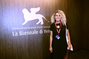 الجمهور يستقبل فيلم (ملكة القطن) بالتصفيق والإعجاب الشديدين مهرجان فينيسيا السينمائي الدولي