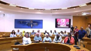 مهرجان المسرح التجريبي يرد الجميل للمقكر والناقد المغربي (حسن المنيعي)