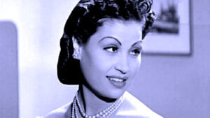 (عقيلة راتب).. أبهرتنا في (القاهرة 30) وأمتعتنا في (لاتطفئ الشمس)، وسحرتنا في (زقاق المدق)