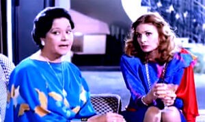 (مديحة يسري).. نجحت في تقديم دور الأم الثرية، وختمت حياتها مع (الإرهابي)! (2/2)