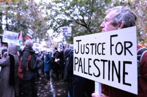 في انتفاضة هوليود.. (هانا أينبندر) تهتف للفلسطينيين!