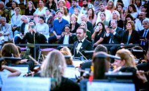 المؤلف الموسيقي البحريني (وحيد الخان) يرفع رأس العرب في موسكو لثالث مرة.