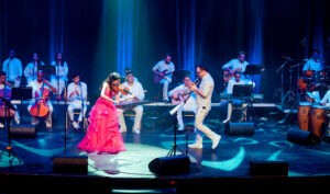 أوركسترا (مزيكا) العريقة على خشبة مسرح  Bloomsbury الأسطوري بلندن