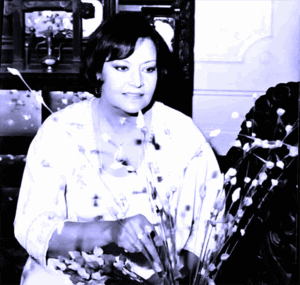 (مديحة يسري).. نجحت في تقديم دور الأم الثرية، وختمت حياتها مع (الإرهابي)! (2/2)