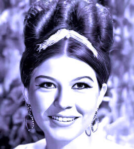 نكشف سر انسحاب أحمد زكي وشويكار وحسن مصطفى من مسرحية (ريا وسكينة)