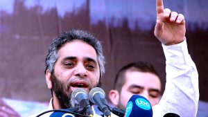 محمود حسونة يكتب: موهبة (فضل شاكر).. بين محرقة العابثين وإغراءات أصحاب المصالح 